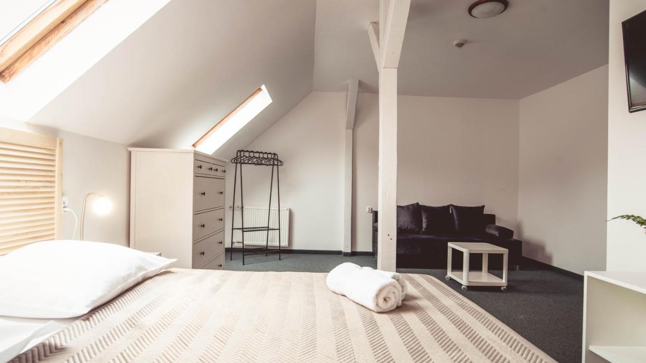 Zatwarnica Bed & Breakfast ลูโตวิสกา ภายนอก รูปภาพ